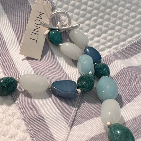 MONET Silver Tone Multicolored Aqua and Teal Beaded Necklace🩵💚🤍 - Picture 8 of 8